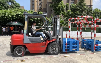 叉車司機實操考試現場二