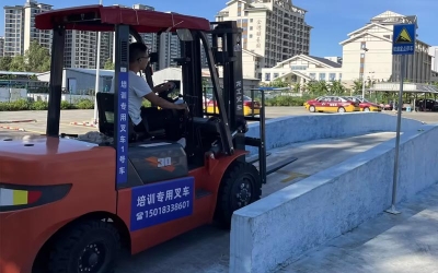 叉車司機實操教學現場二